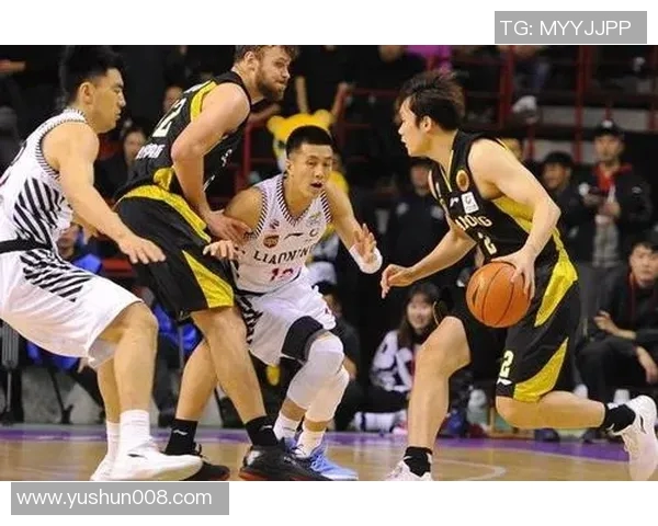 巴塞罗那与帕纳辛纳的巅峰对决展现篮球魅力与激情的较量