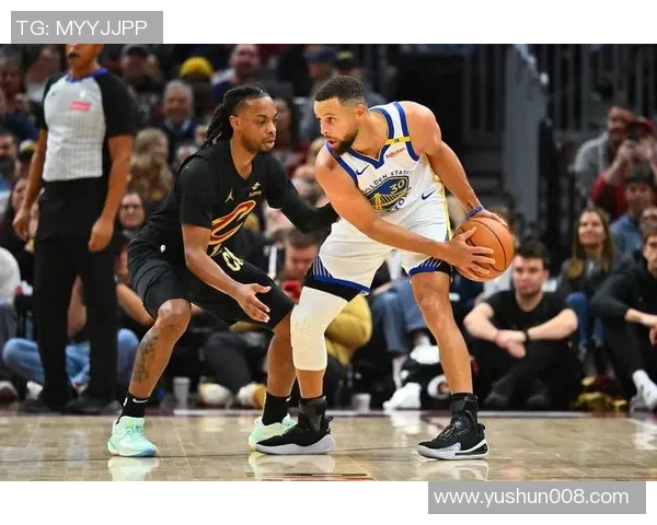 骑士与勇士激战回顾NBA精彩录像重温赛场巅峰对决